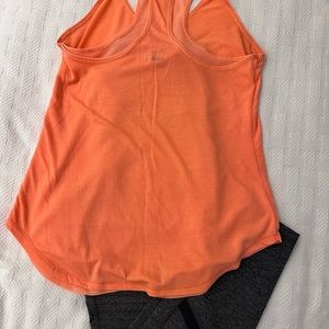 Activewear Top size S Botton size M